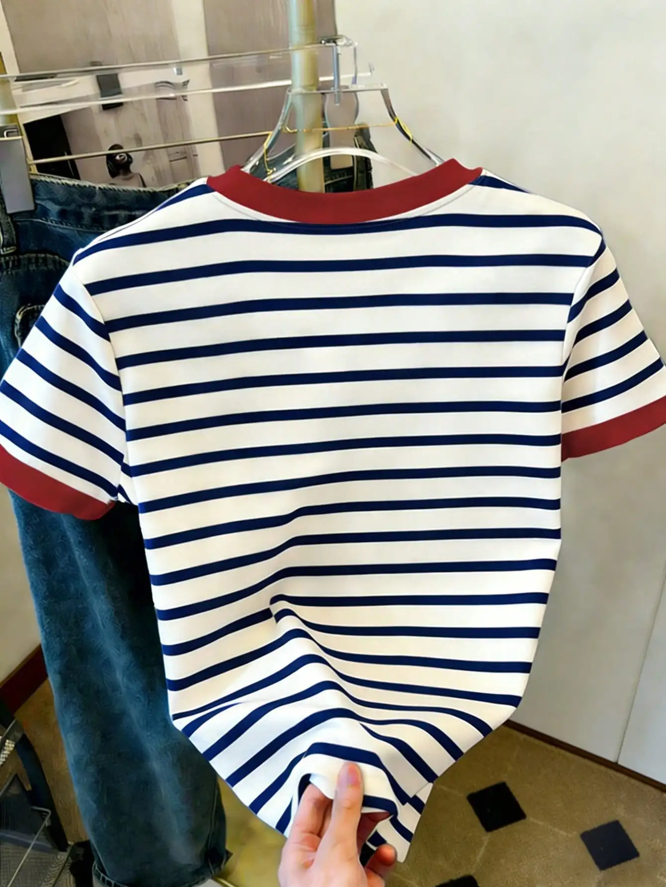 2026 Damen Ringer T-Shirt mit rotem Rand, O-Ausschnitt, kurzen Ärmeln, marineblau-weiß gestreift, Dackel-Hund-Print, schmale Passform, lässiges Sommer-Top – Detail 4