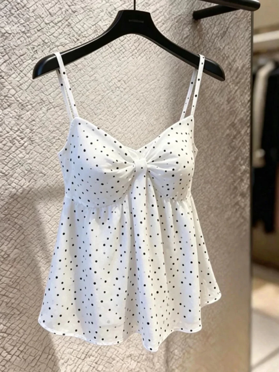 Korean Polka Dot V Neck Strap Vest Women's Sleeveless Summer Outerwear Design Unique Beautiful Back Top Trendy Fashion