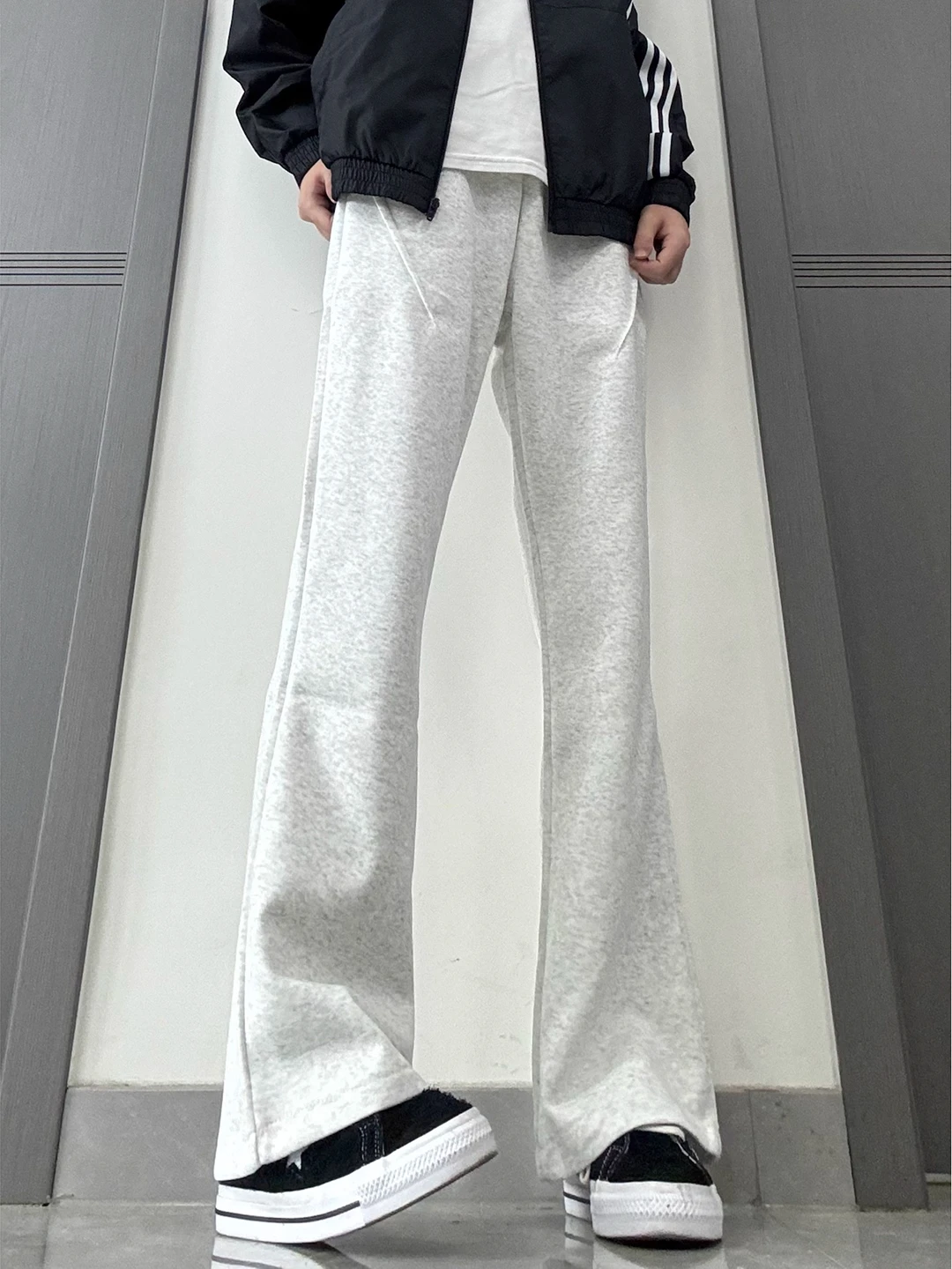 

Стильные прямые спортивные брюки для подростков, осенние повседневные свободные брюки со средней посадкой, длинные, из полиэстера, однотонные, модные