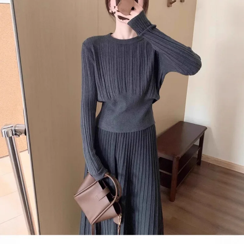 Korean High-end Knitted Sweater Set 2025 Autumn Age-reducing Knitted Top Skirt Two-piece Set
