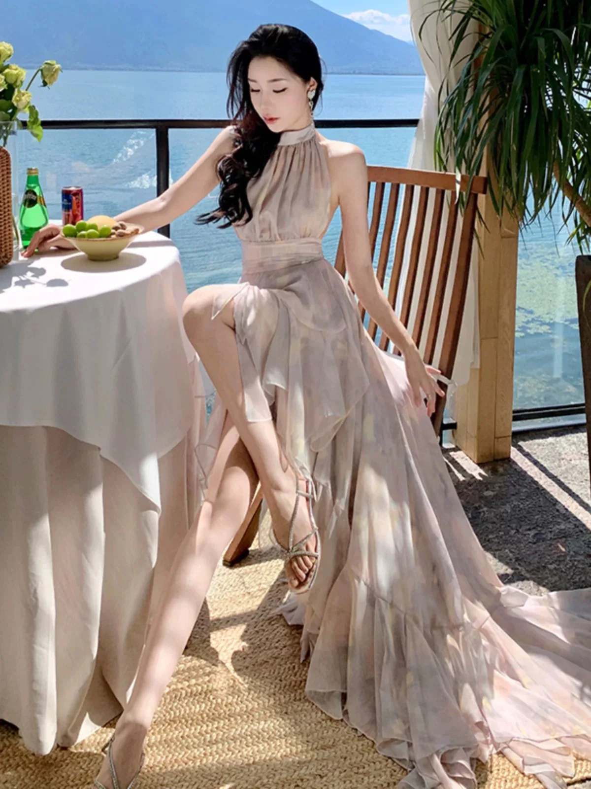 

Женское длинное платье с рюшами длиной до пола, женское платье с асимметричным принтом в тропическом богемном стиле, платье с лямкой на шее для пожилых людей, вечерние, банкетное платье с лямкой на шее