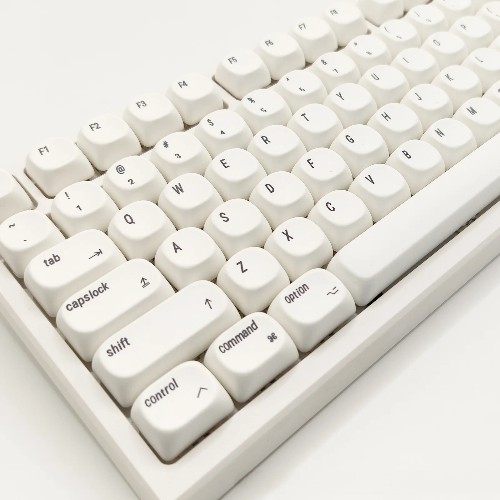 Minimalist White MOA Profile PBT Dye-Sublimation Keycaps, Universal for 61/68/75/87/98/100/108 Mechanical Keyboards