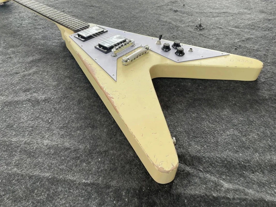 

40 inches guitar，cream color, 6strings guitar， 2-Piece Pickup，Rosewood Fingerboard，high quality guitar