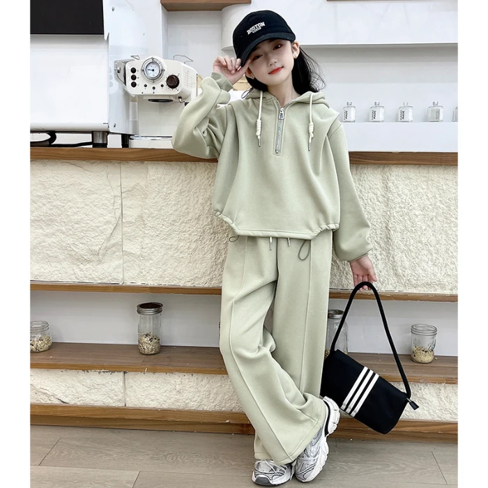 

Girls' Spring and Autumn Outfit 2025 New Children's Autumn Clothes Trendy Hoodie Two-Piece Set for Girls, Stylish Sportswear