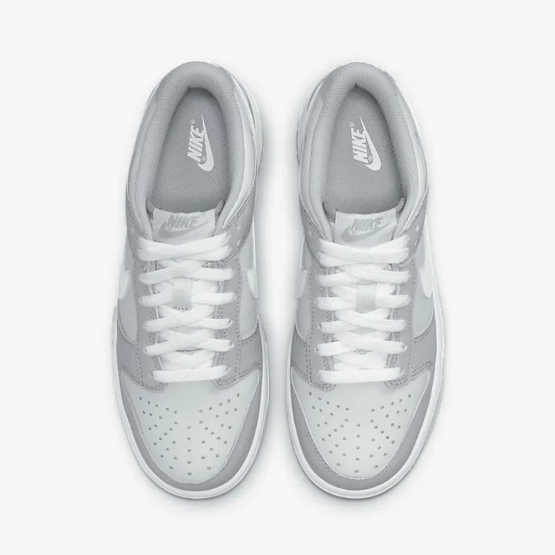 تتميز سلسلة Nike الجديدة Dunk بقبضة قوية ومقاومة للاهتراء، أحذية تزلج نسائية خارجية، Dunk Low Se، أحذية رياضية مريحة للاستخدام اليومي، لون فضي وأبيض، أحذية مسطحة كاجوال عصرية للخروج Dh9765-001