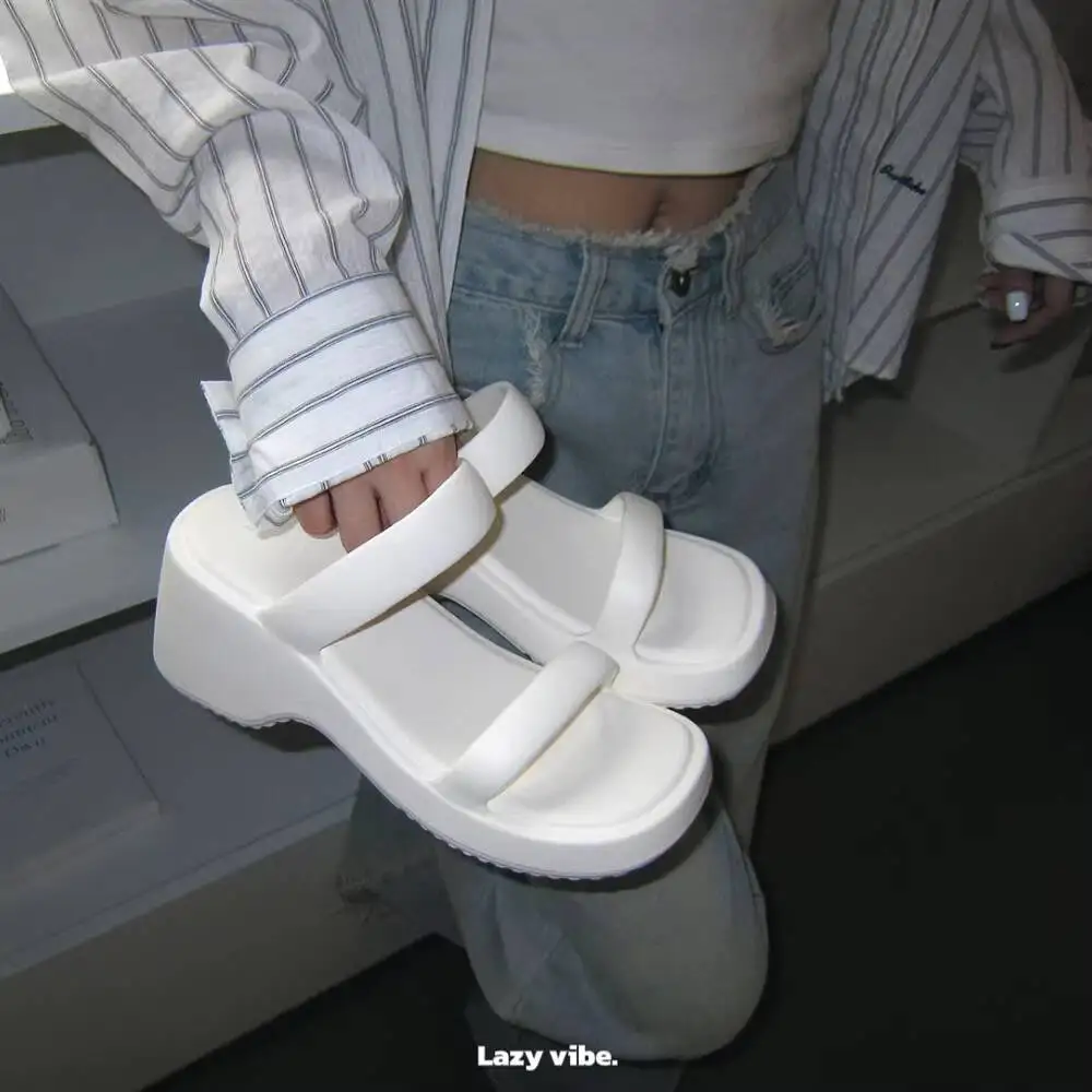 

Новые женские сандалии-слайды на платформе 2026 года с толстой подошвой из ЭВА, двойными ремешками, летние, повседневные, универсальные, для активного отдыха, модные