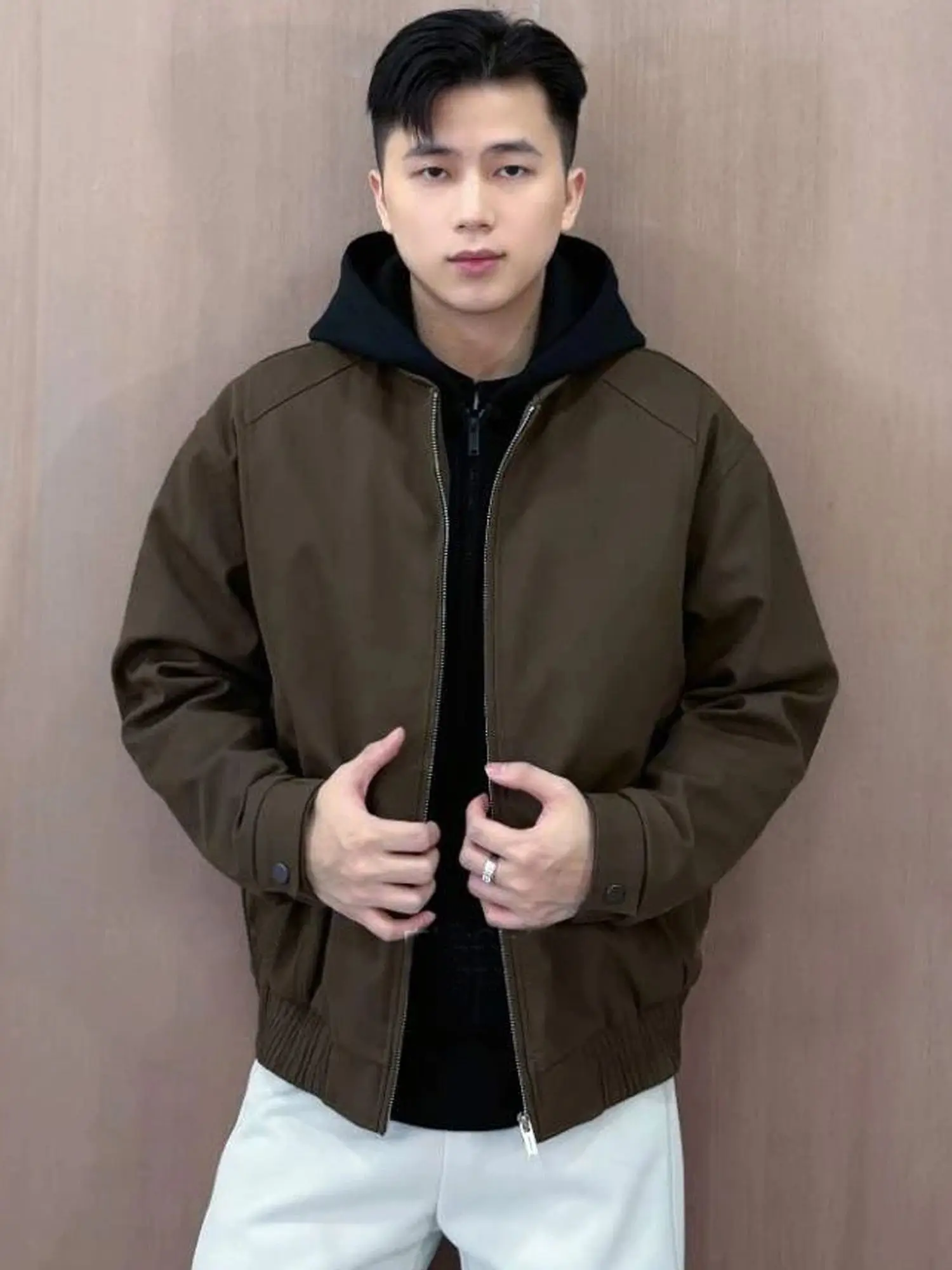 

Мужская утепленная флисовая куртка с капюшоном, осенне-зимняя, новая, свободная, теплая, повседневная верхняя одежда, имитация двухслойности, модный молодежный топ