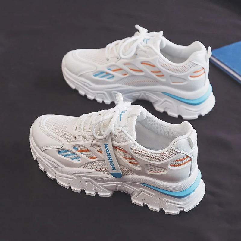 المألوف الرجال والنساء 2024 الربيع والصيف جديد شبكة تنفس تنوعا سميكة وحيد الساخن أحذية رياضية غير رسمية زوجين جديد