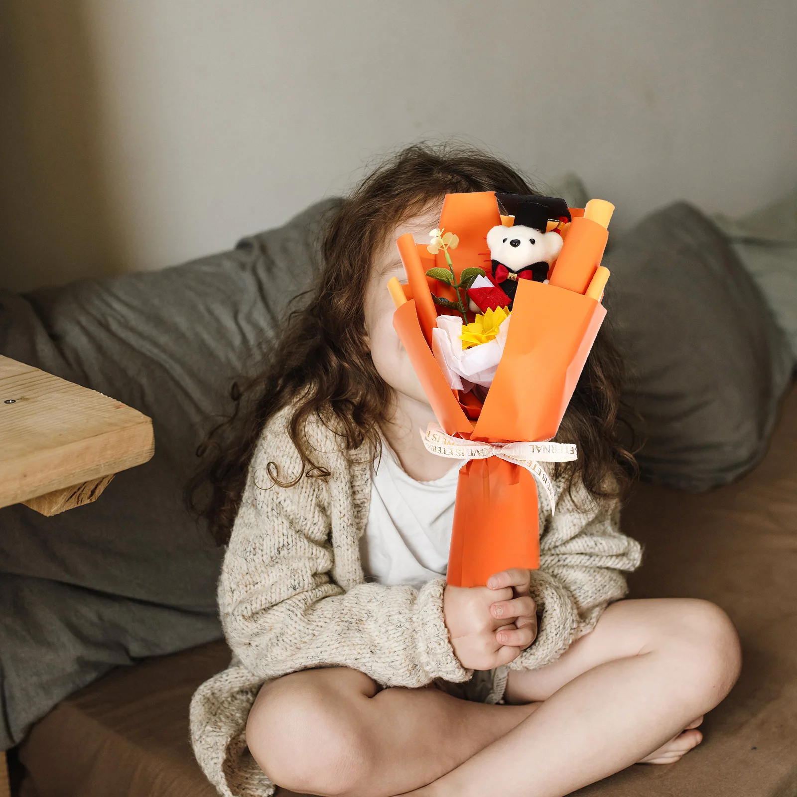 

1 Piece Cute Bear Soap Flower Bouquet Graduation Bear Bouquet Gift for Classmate Party Home Office Decor Graduation Season