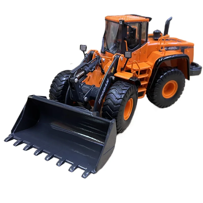 B-M 1:40 Scale DOOSAN DL420A Loader Bulldozer Truck Alloy Engineering Vehicle Model Ornament Collection Decoration