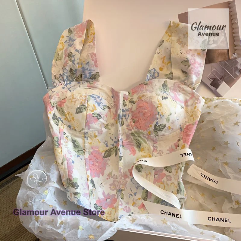 

French pure desire wind broken flower suspender vest female summer new fashion slim and slim with sweet and spicy top inside.