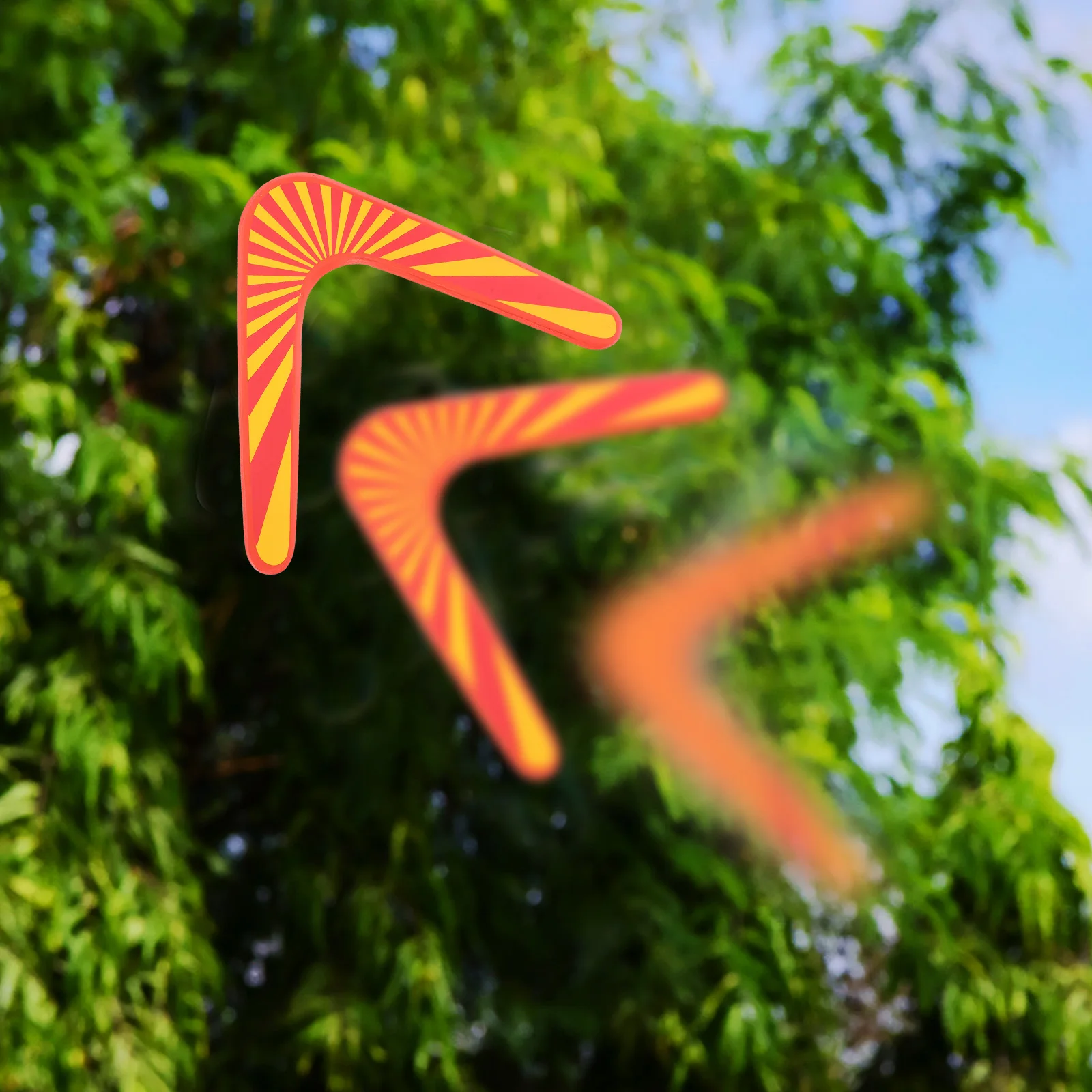 Drewniany bumerang dla dorosłych do zabawy na świeżym powietrzu, ćwiczeń, rzucania, powrotu, rekreacji i zabawy na trawniku.