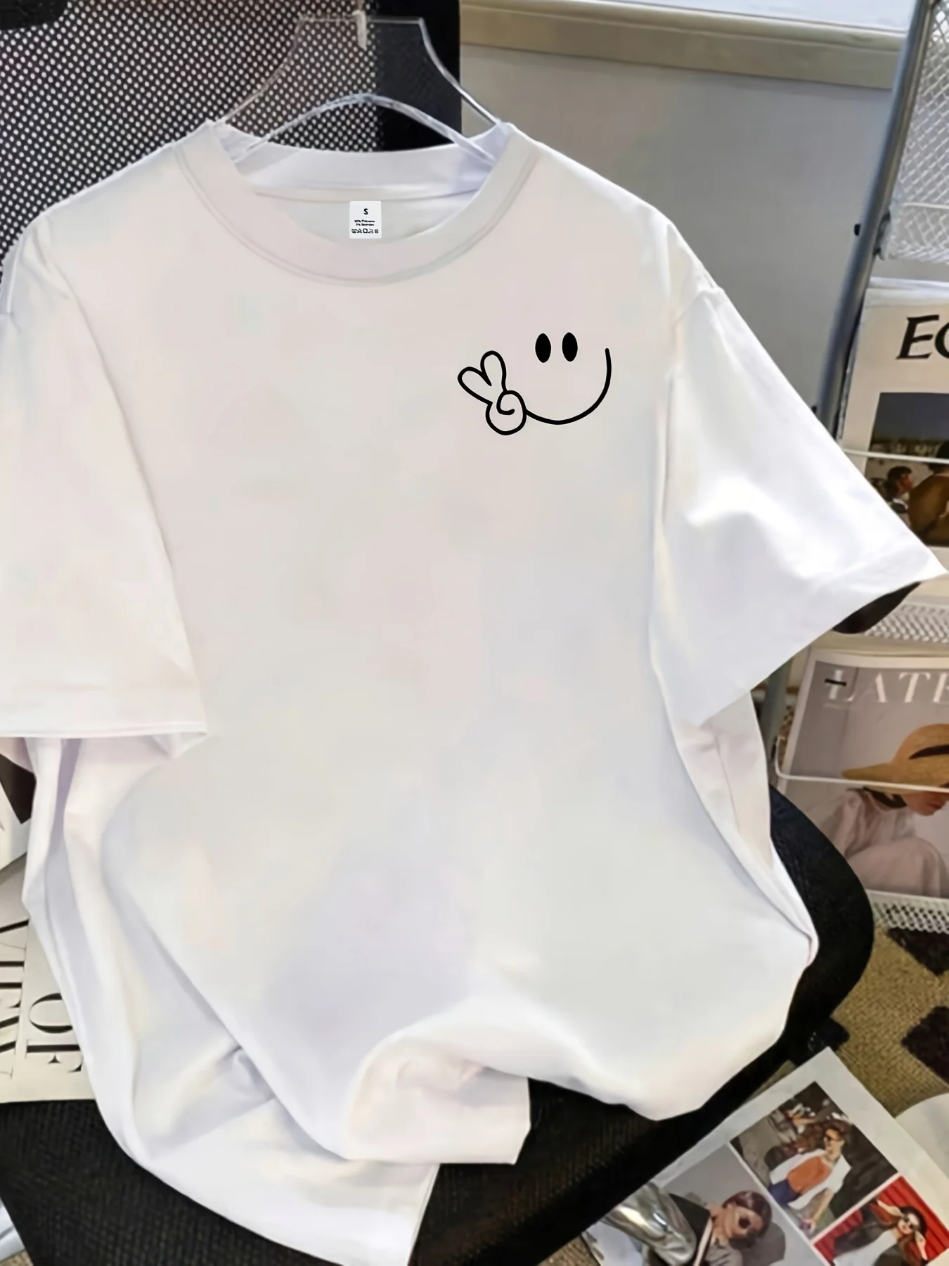 【1019】プラスサイズの女性用ラウンドネック半袖Tシャツ、伸縮性のあるハーフスリーブとトレンディなプリント付き