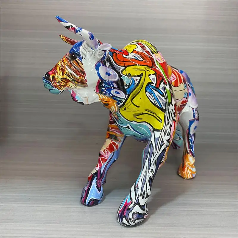 Wall Street Bull Figurines The Miami Bull Model OX Bitcoin Statue Resin Handmade Graffiti Crafts Home Desktop Decor Friend Gifts