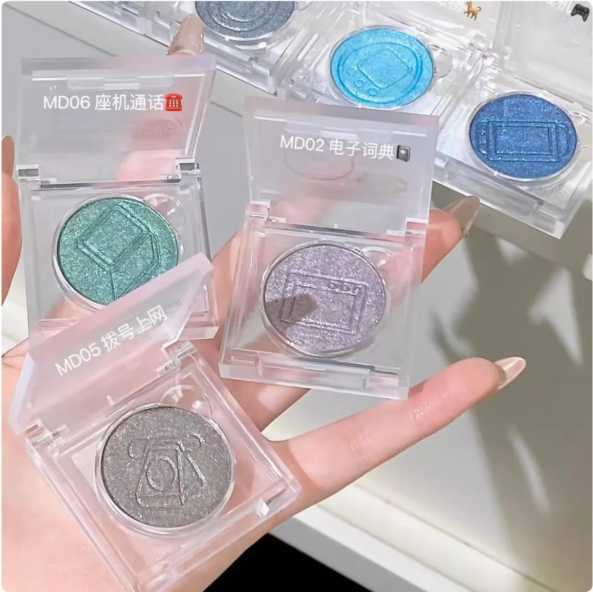 LEEMEMBER Dreamcore Eyeshadow Diamond light Shimmer Glitter Shine Brighten Highlighter Eye Makeup Beauty