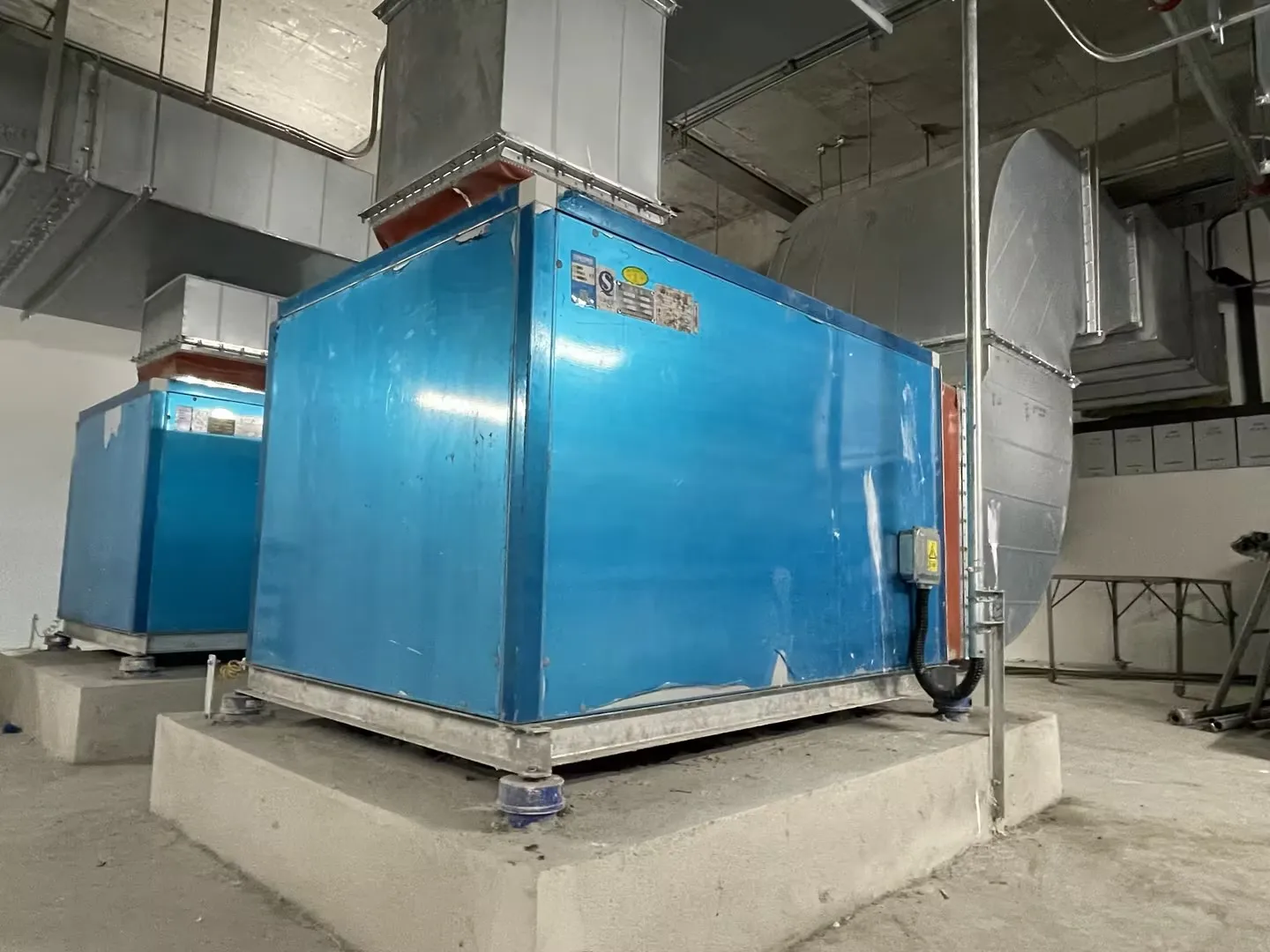 Lüftungsventilator, hoher Luftstrom, freistehende Montage, elektrischer Wechselstrom-OEM-Motor, hochwertige große industrielle Zentrifuge