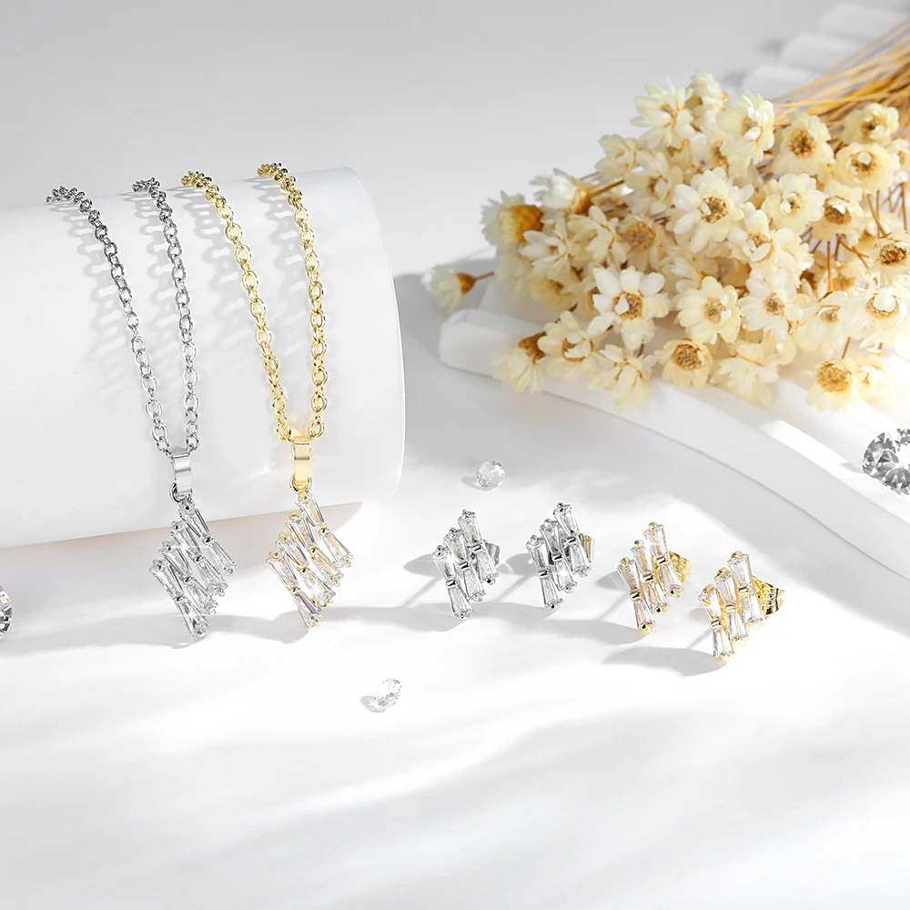 

Row of diamond pendant earrings jewelry set fashionable and exquisite design o-chain inlaid zircon necklace