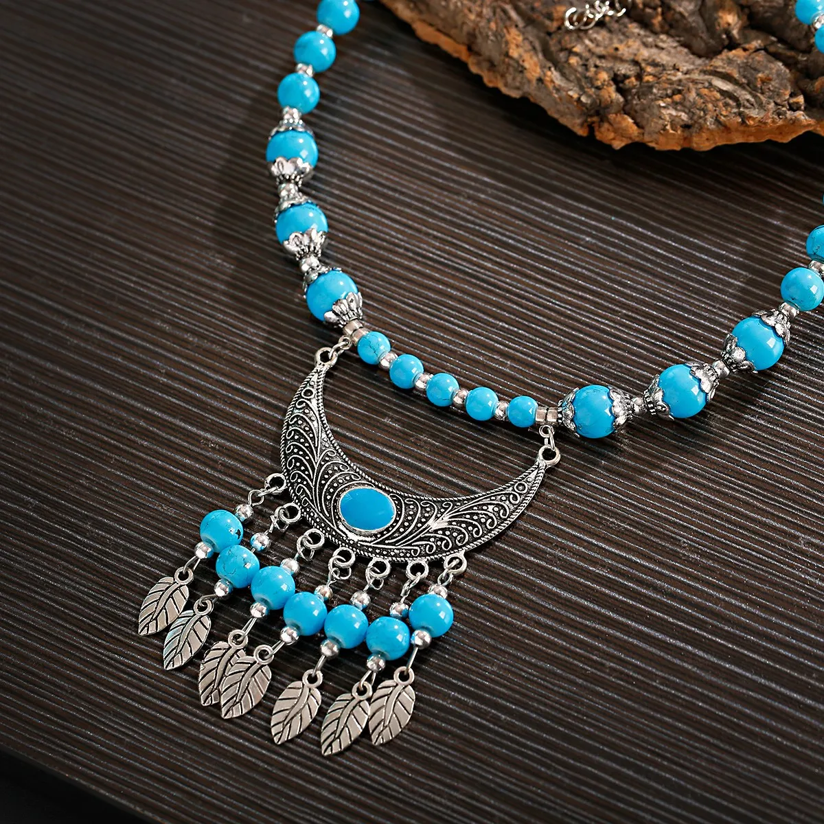 Ethnic Fashion Blue Stone Crescent Pendant Necklace Women Vintage Jewelry Silver Color Leaf Tassel Choker Collares Joyeria Mujer