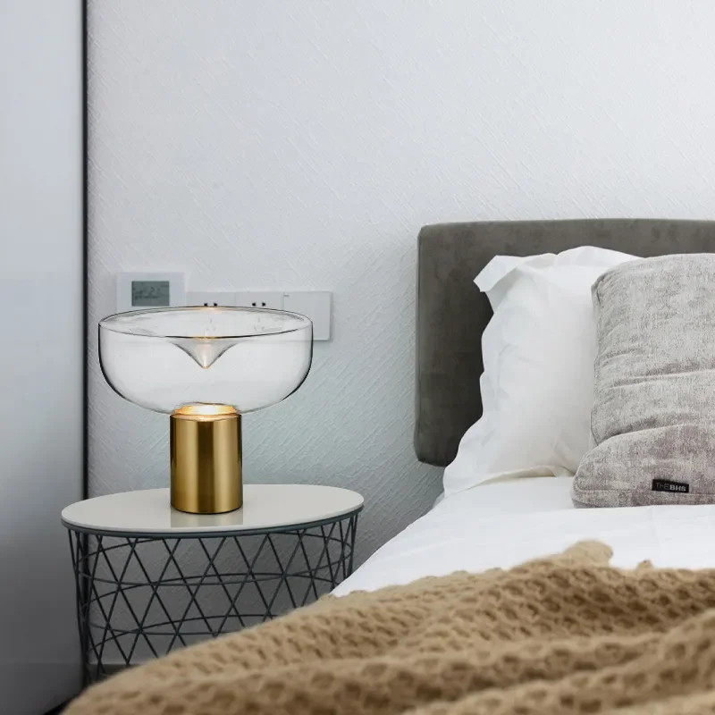 Modern Minimalist Gold Iron Table Lamp Creative Glass Art Desk Light for Living Room Bedroom Study Office Home Decor Model