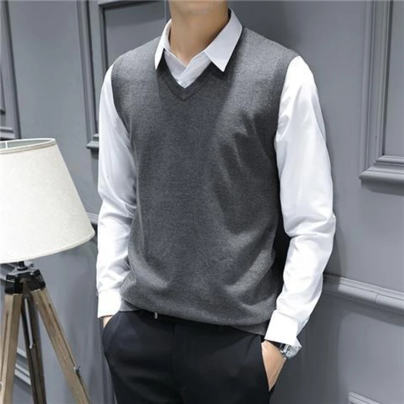 

Men's Business Casual Slim Fit V Neck Knitted Vest Cardigan Sleeveless Pullover Solid Color Knitwear Top for Spring Autumn