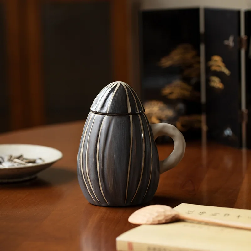 Creative Ceramic Features Quirky Melon Seed Mugs with Lid Office Funny Drinking Cups Girlfriends Gifts