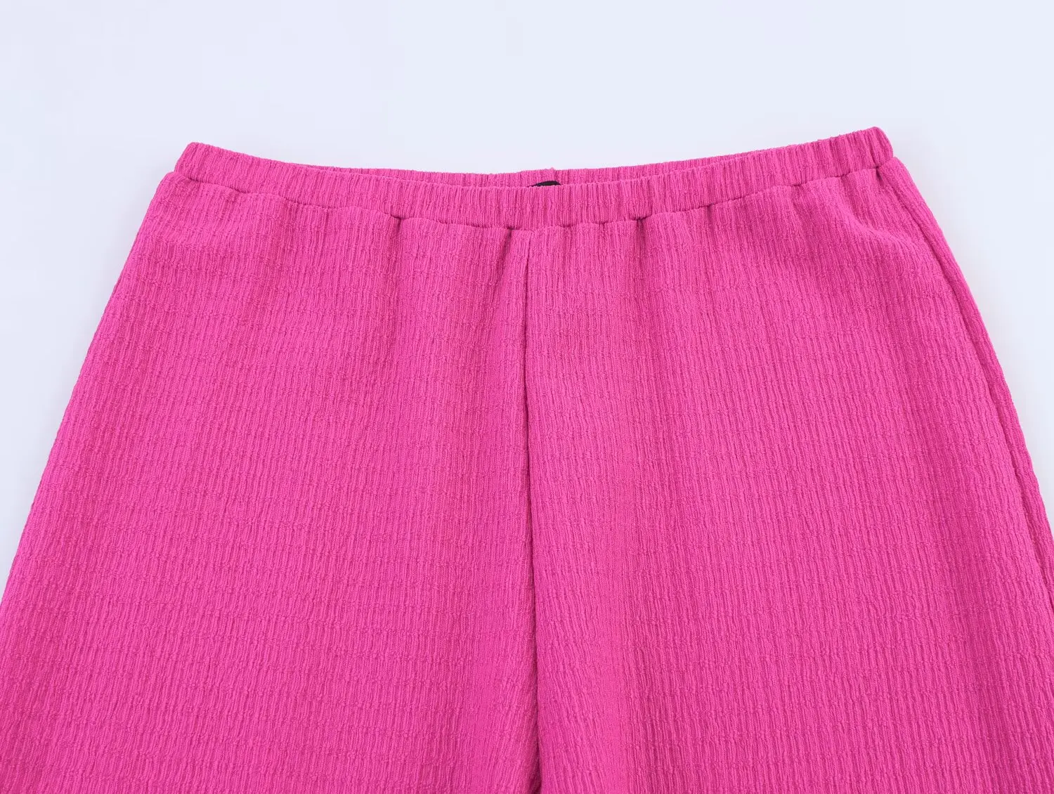 กางเกงขายาวเอวสูงทรงหลวมผ้าเนื้อดีสไตล์ยุโรปและอเมริกาแฟชั่นใหม่ปี 2025 สำหรับผู้หญิง ให้ลุคที่ดูดี มีสไตล์ และใช้งานได้หลากหลาย