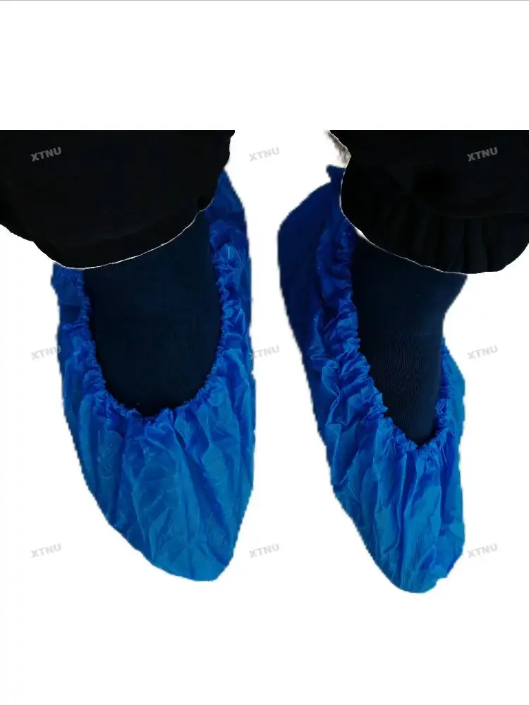 100 قطعة يمكن التخلص منها 6.7 جرام CPE مقاوم للماء عدم الانزلاق أغطية الحذاء البلاستيكية CPE المواد يدوية غطاء الحذاء