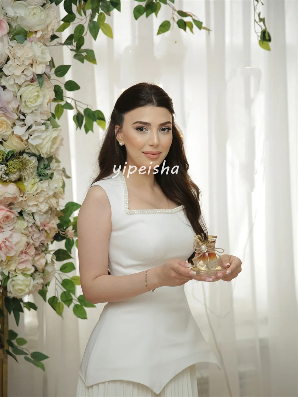 Personalizado estilo moderno moda jérsei beading plissado em linha reta pescoço quadrado vestidos longos sob medida vestidos de ocasião combinando clássico