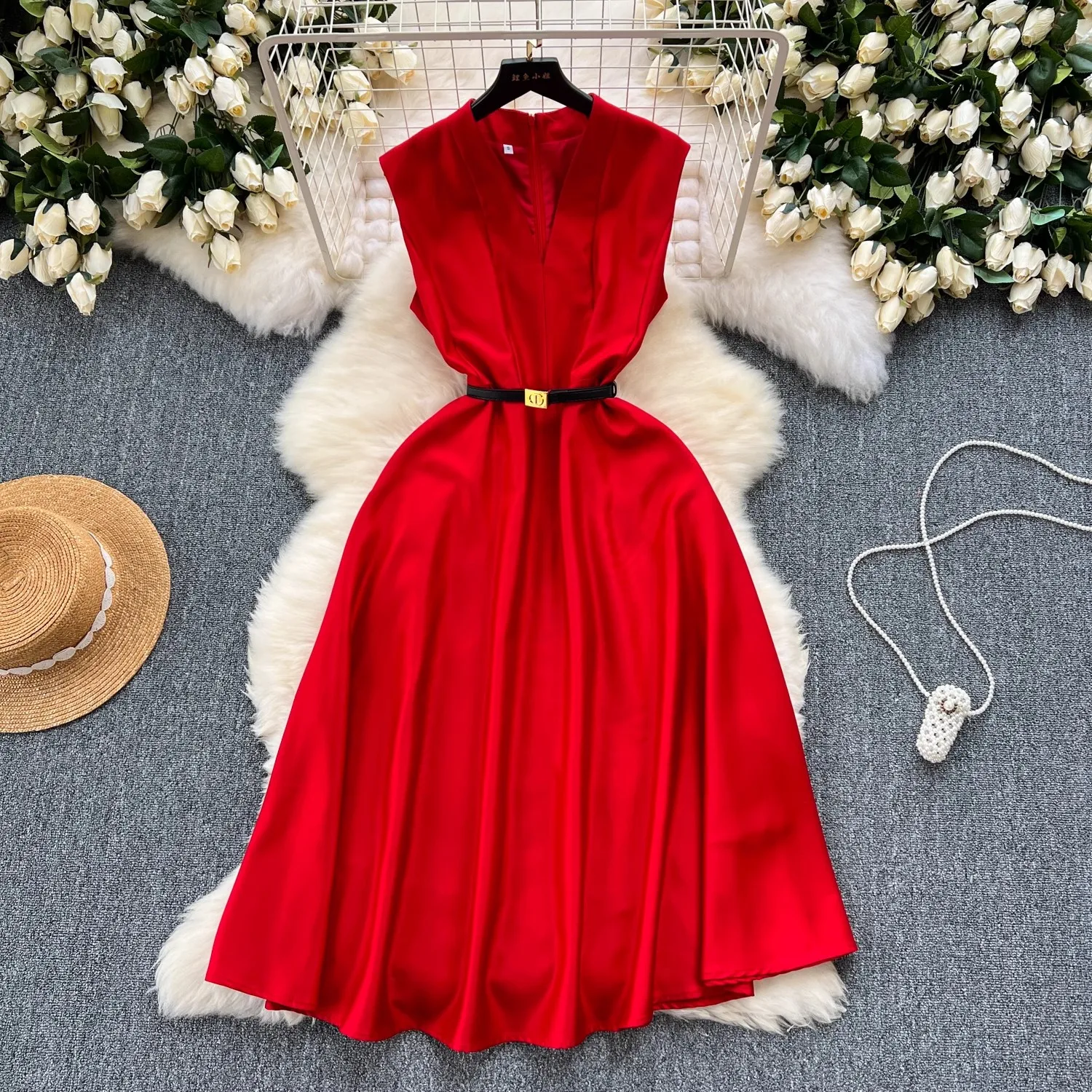 Robe rouge élégante à col en V pour femmes avec ceintures, vêtements taille haute, streetwear pour dames, design de piste, batterie éducative