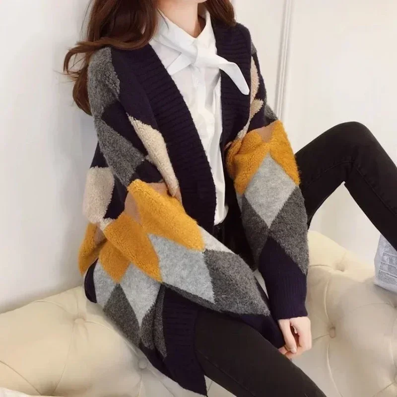 Women\'s Sweater Plaid Winter Button Knit Tops for Woman Beige Cardigan Warm Thermal Blouse Korean Style Sale Autumn 2024 Fashion