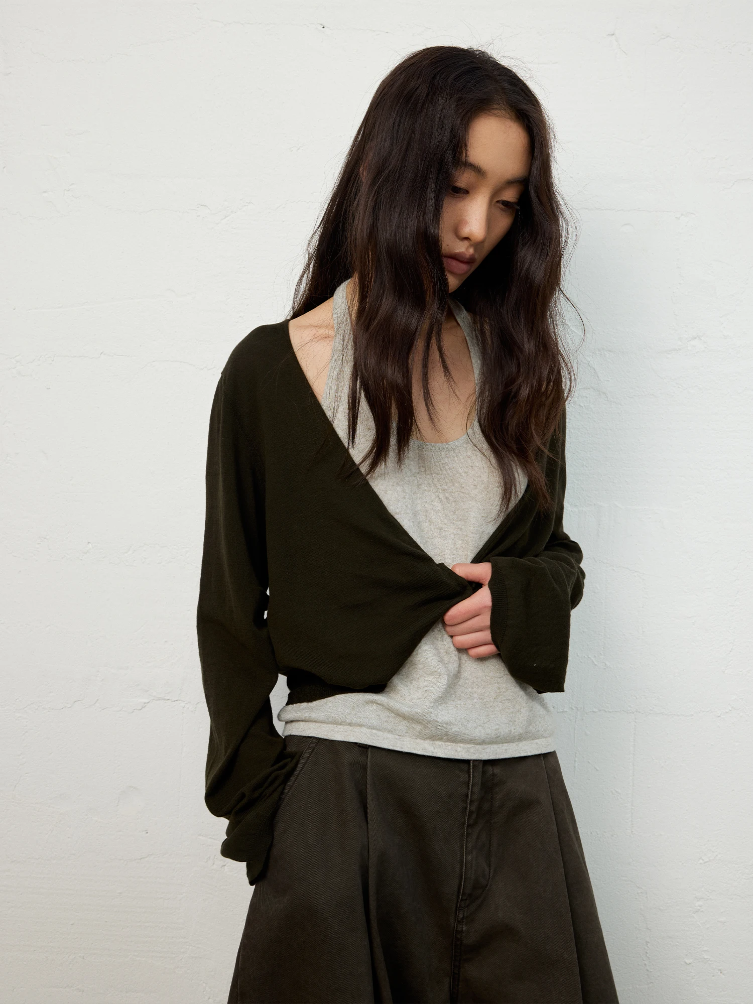 

Tonō Knitted V-Neck Shirt Button Design Long Sleeve Cotton Short Coat for Women Spring Fashion Slim Fit Casual Wear