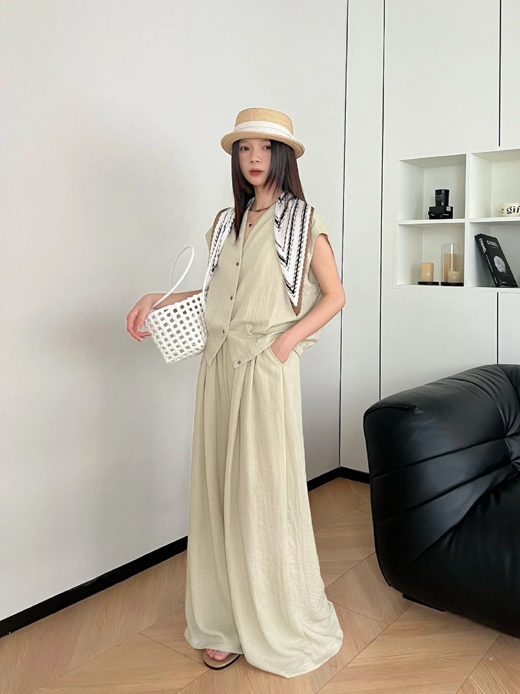 

Fashionable V-Neck Sleeveless Top with Silk Scarf Elastic Waist Wide Leg Pants Two-Piece Set Women Summer Korean Style Ensemble
