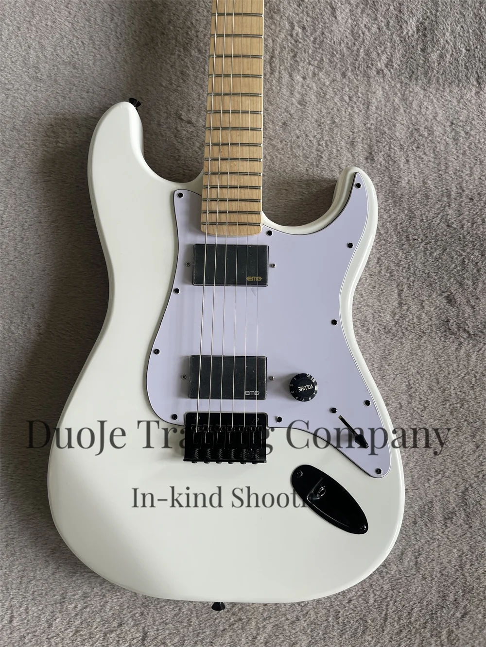 White Electric Guitar HH pickup Fixed Bridge basswood body Maple Neck Rose wood fingerboard black tuner