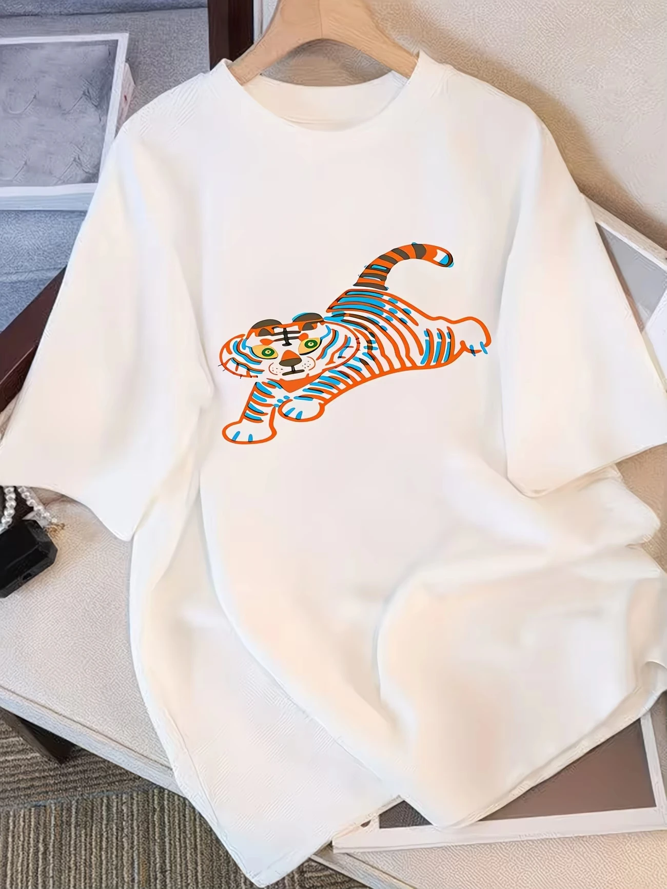 Tiger Graphic T Shirt Funny Animal Art Tee Retro Aesthetic Harajuku Streetwear Top Casual Unisex Short Sleeve Shirt
