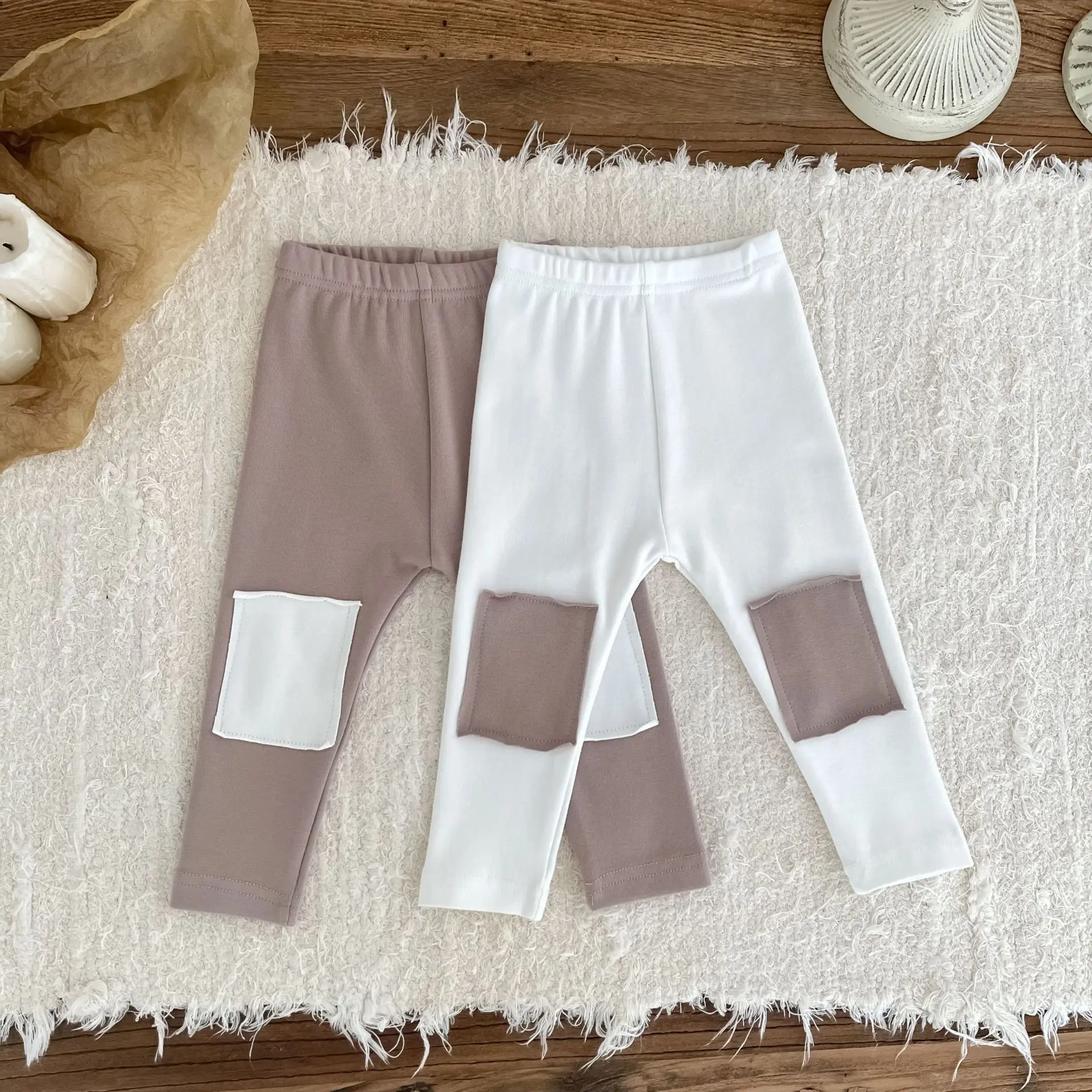 

2024 Autumn New Baby Square Patch Leggings Cotton Toddler Girl Simple Versatile Elastic Pants Infant Boy Fashion Casual Trousers