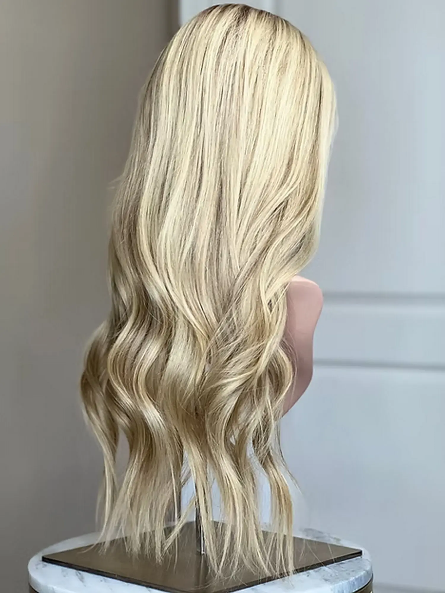 28 Inches Light Blonde Shadow Roots Synthetic Lace Frontal Wigs Long Length Loose Wave Daily Party Cosplay Wigs Costume Woman