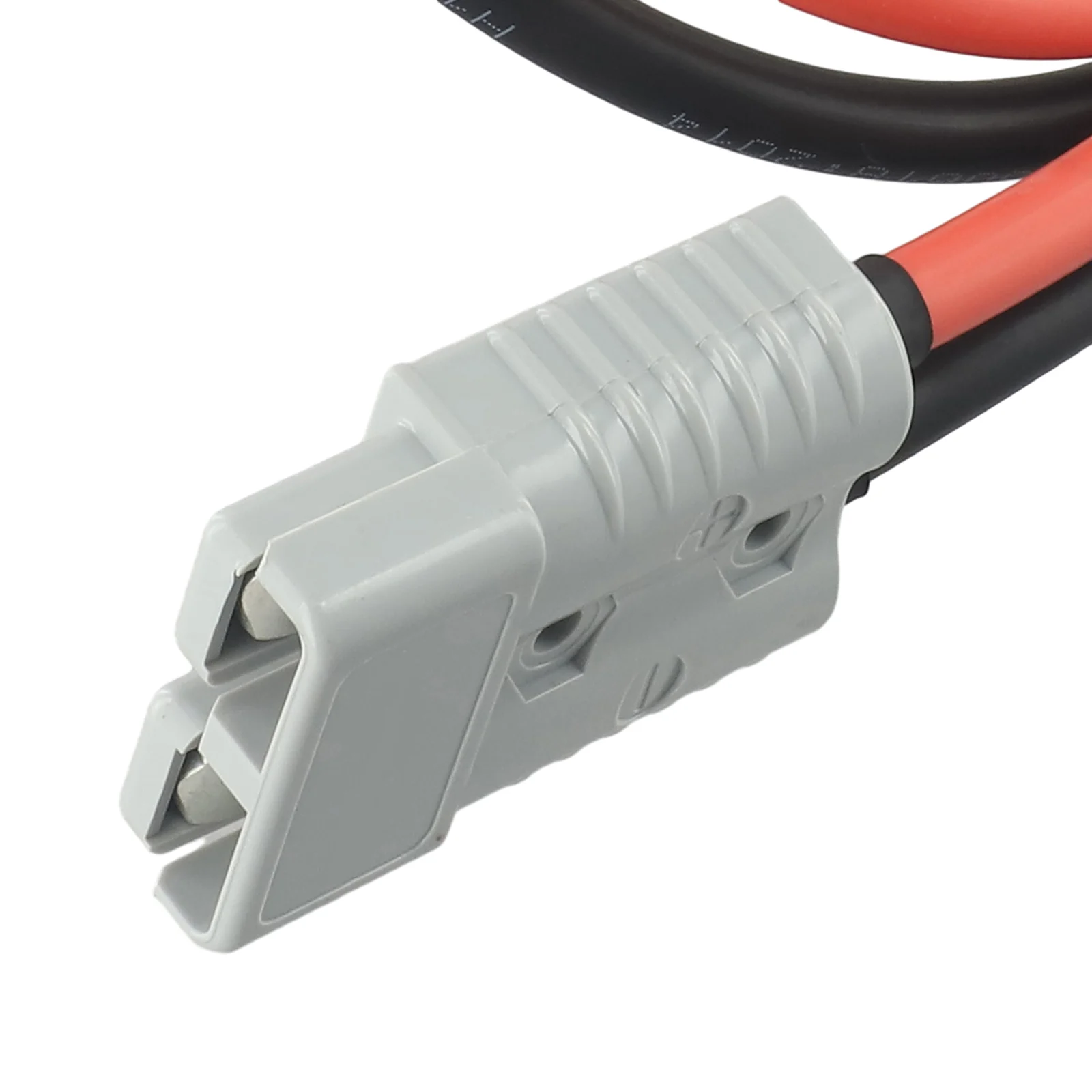175A 4AWG Copper Cable with M8 Ring Terminals 1 Meter Length for Battery Management in Commercial Vehicles and Yachts