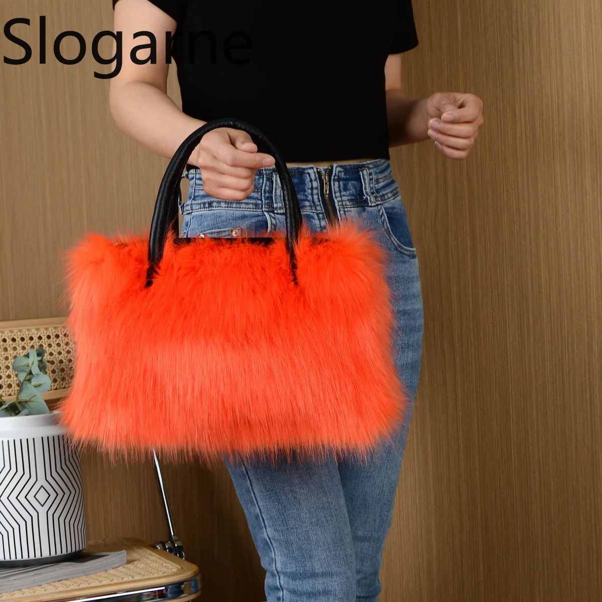 2026 Faux Fox Fur Handbag Women Luxury New Design Fluffy Bags Ladies Winter Furry Tote Bag Soft High Quality Evening Fur Bags