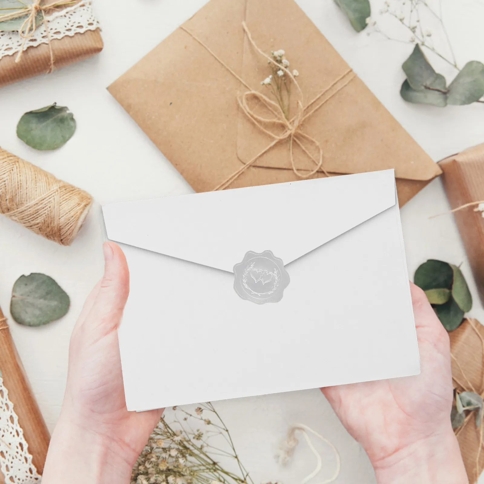 

5 листов тисненых наклеек-печатей, круглые декоративные этикетки для конвертов, тематика «Любовь», для свадебных приглашений и подарков