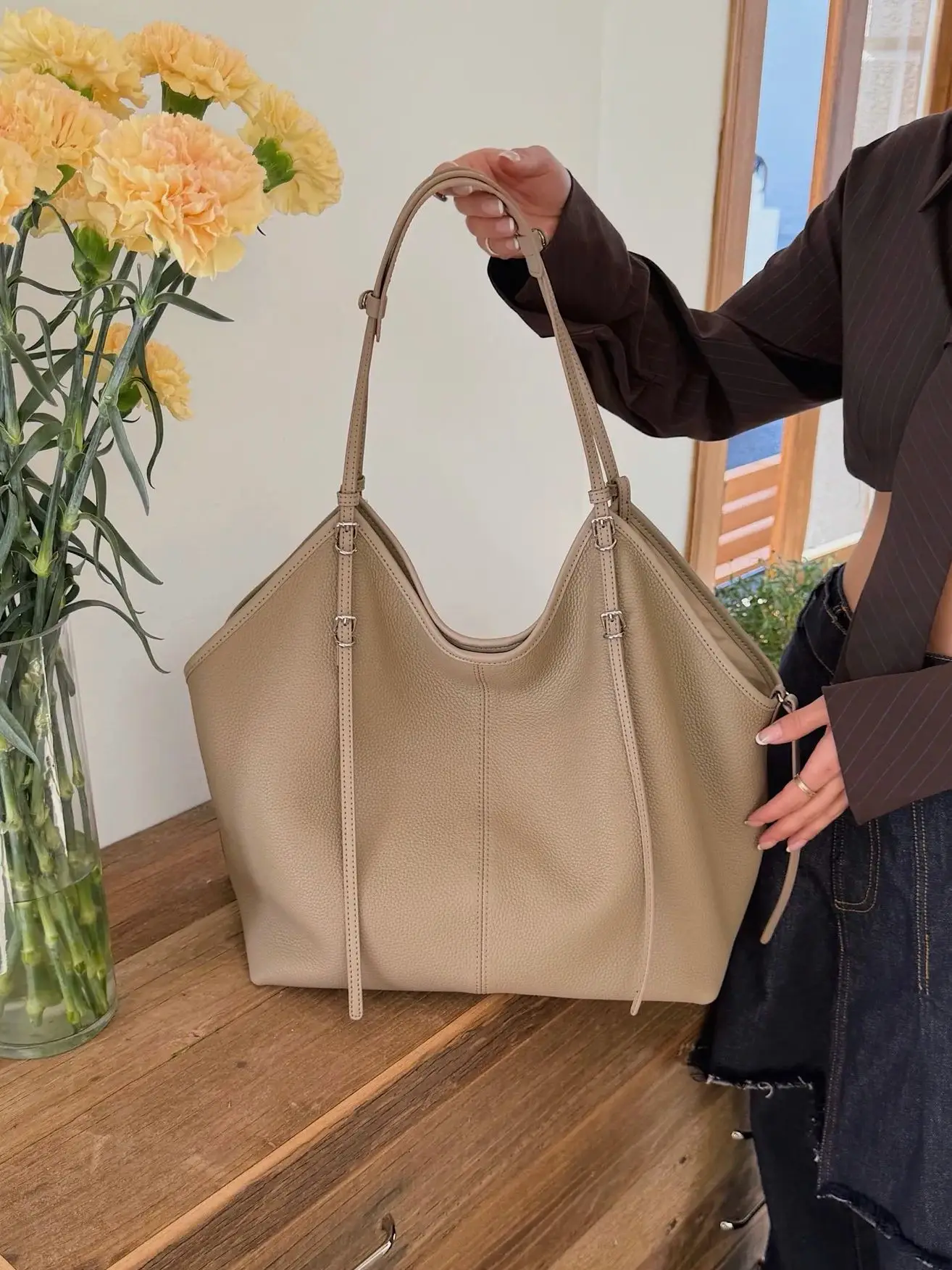 

Новая женская сумка-тоут из натуральной кожи класса люкс, дизайнерская, из воловьей кожи, на плечо, большая, для женщин