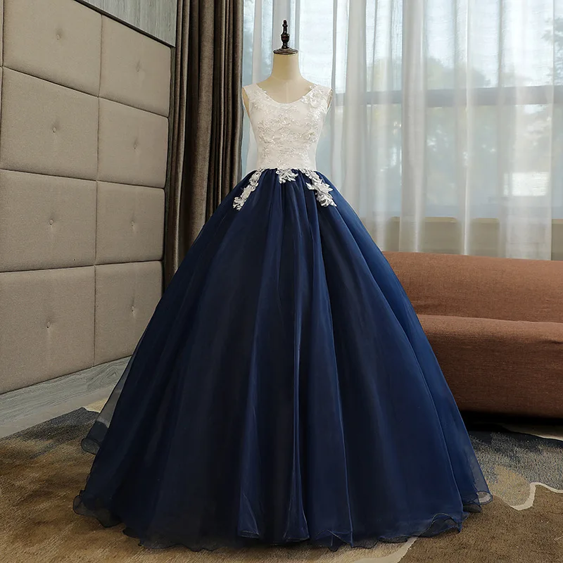 

2025 New Women's Summer Lace Embroidered V-neck Evening Dress Fashion Mesh Slimming Stage Long Style Pendant Puff Skirt