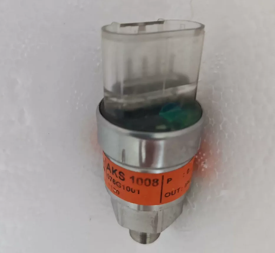 

New air conditioning accessory X13790362090 TDR00733 076G1001 AKS1008 pressure sensor