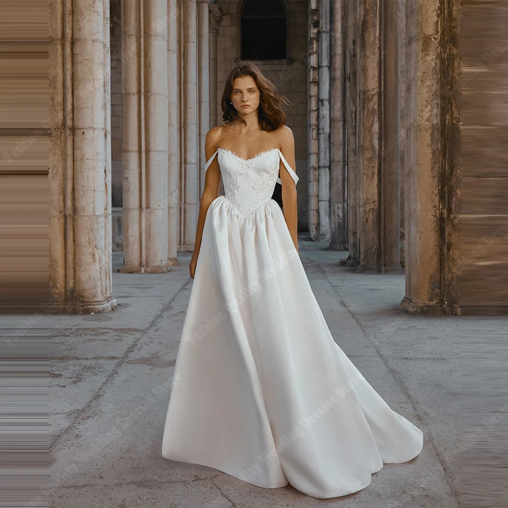Affascinanti abiti da sposa da donna a-line Abiti da sposa con colletto a cuore luminoso Lunghezza lavata Abiti da banchetto Abiti da sposa personalizzati