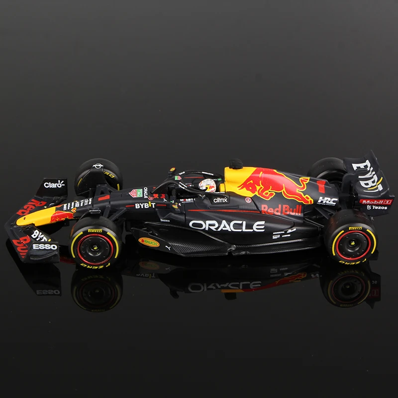 Bburago 1:43 F1 2022 Champion Verstappen Red Bull Racing RB18 Perez Formula 1 Alloy Car Die Cast Vehicle Model Toys Collection