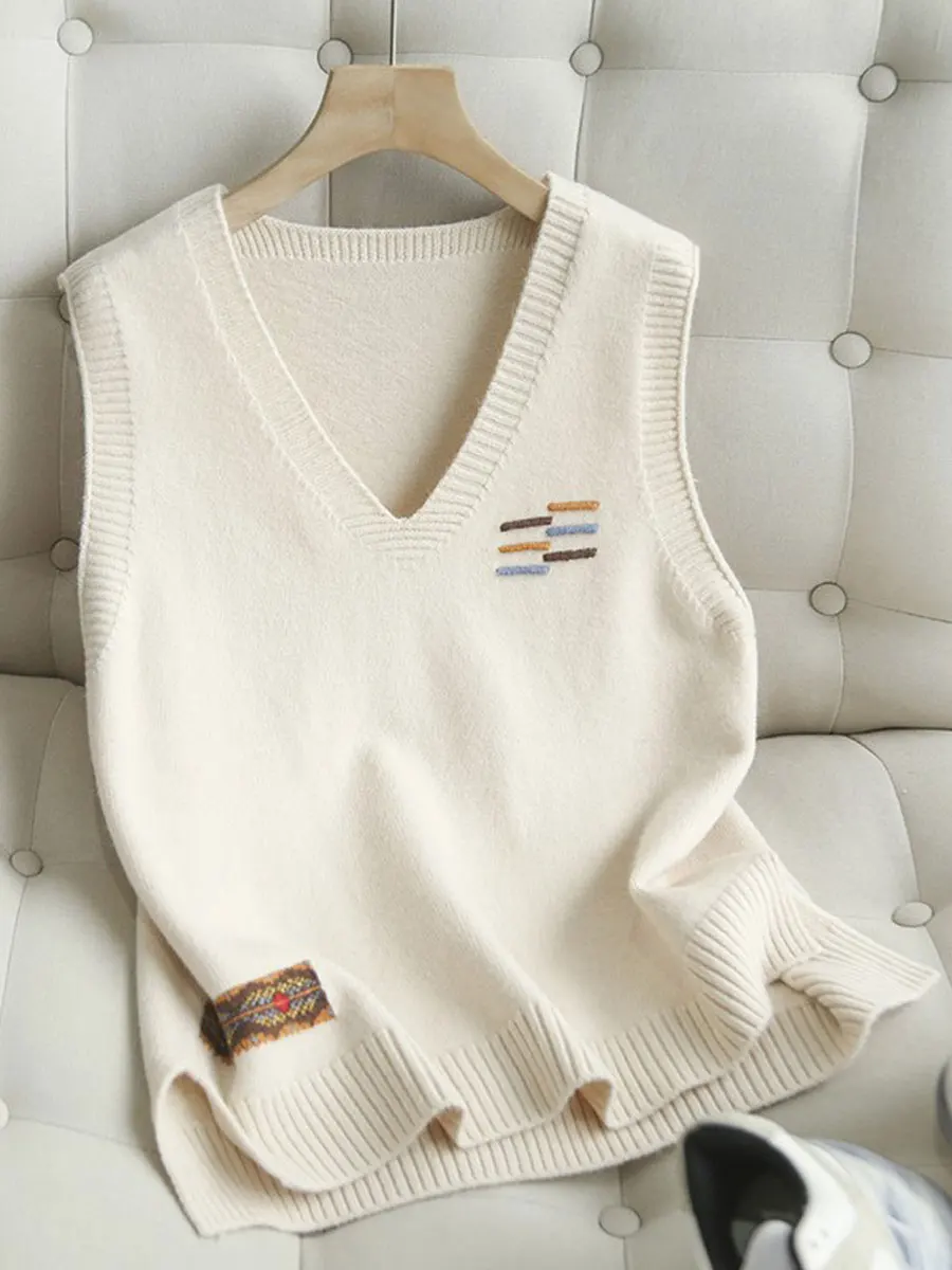 

Loose V-Neck Knitted Sweater Vest Women's Autumn Fashionable Sleeveless Top Outerwear Base Layer Button Design Short Style