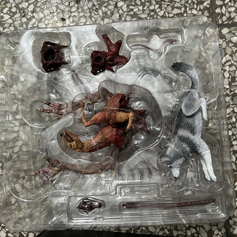 Neca Prey super Feral Predator Action شخصية ، ذا ثينج ديلوكس ، مخلوق الكلب ، ألعاب نموذجية قابلة للجمع ، مقاس 7 بوصة