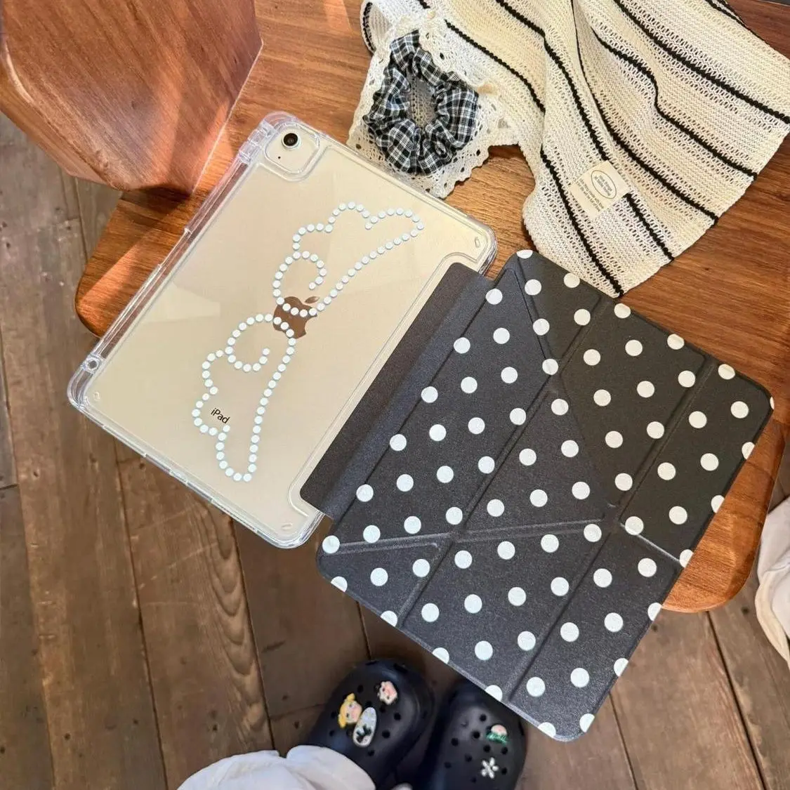 

Чехол Ins Korean Wave Point для iPad Pro 11, 13 дюймов, iPad Pro 12.9 дюймов (2025), Air 7, 10-го поколения, M4, M5, Y-образный складной защитный чехол