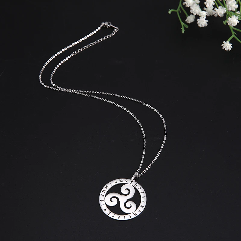 LIKGREAT Stainless Steel Triskele Triskelion Necklace Viking Runes Pendant Necklace Nordic Valknut Jewelry Spiral Amulet