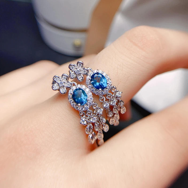 

Серьги с натуральным топазом. Новейший дизайн. Европейский и американский супермодный дизайн. Серебро 925 пробы.