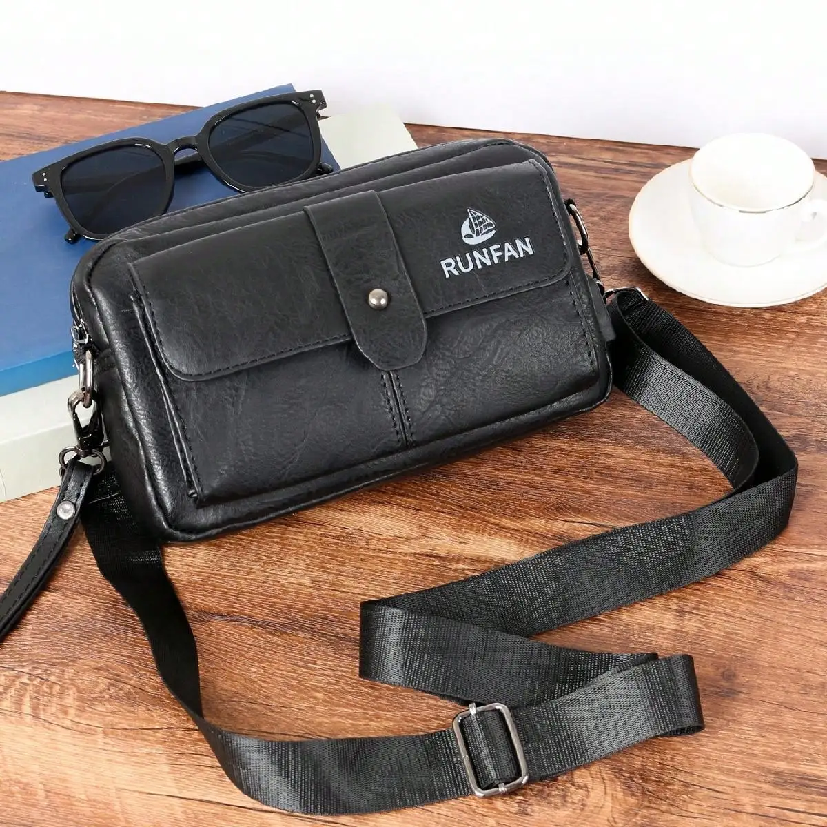 

Stylish Vintage Men's Crossbody Briefcase - Multi-functional Large Capacity Portable Hand Clutch Bag for Business & Casual Use